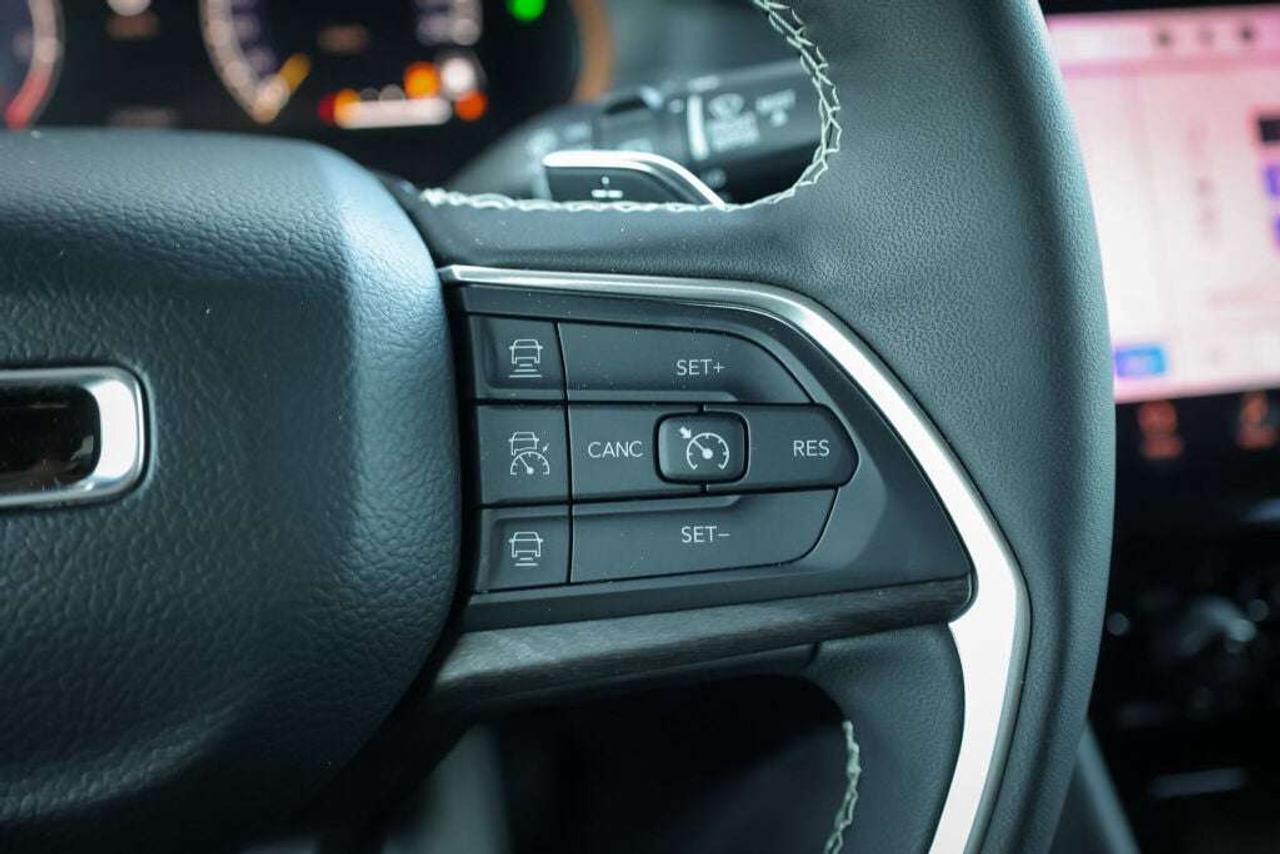 2025 Jeep Grand Cherokee Limited Photo