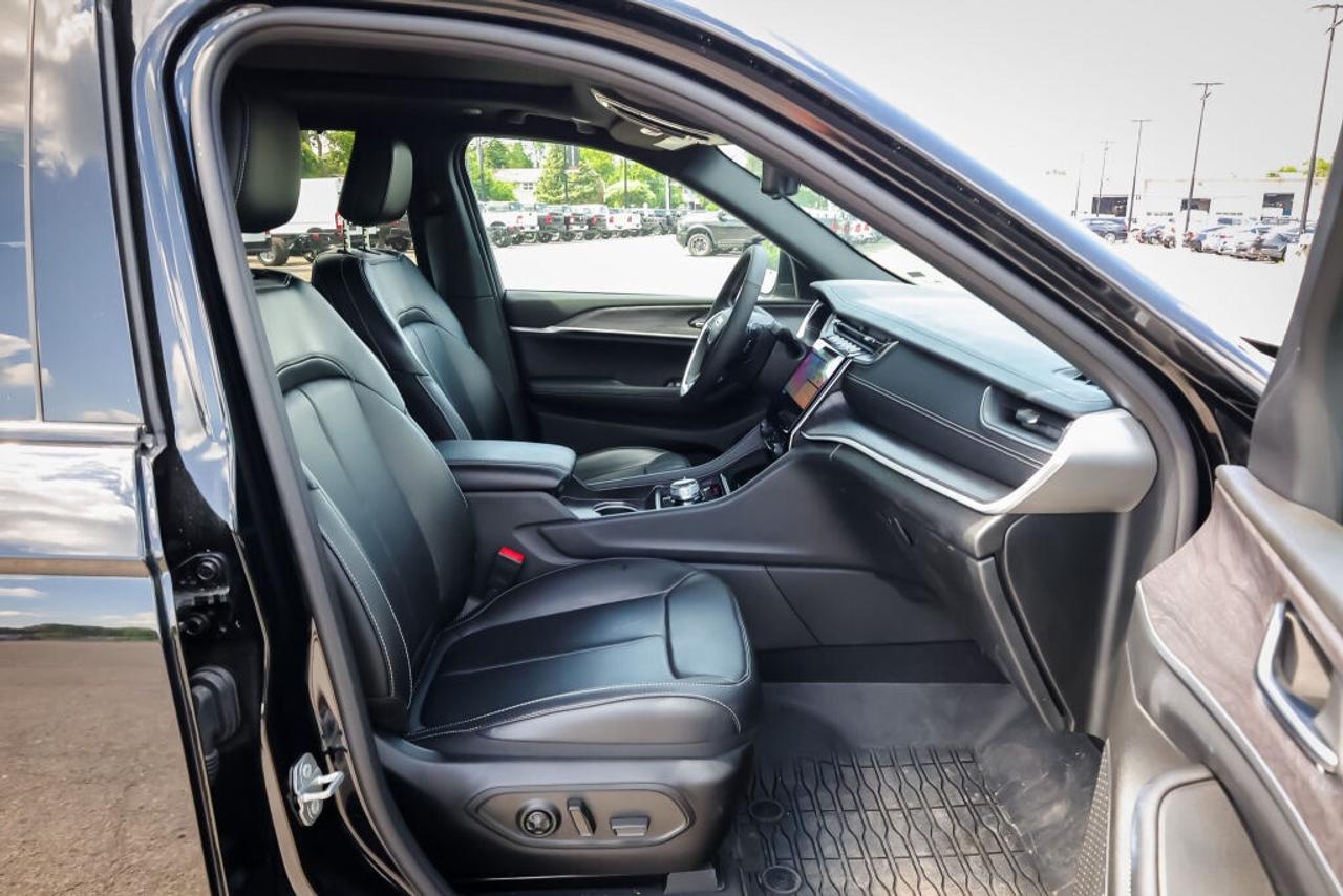 2025 Jeep Grand Cherokee  Photo