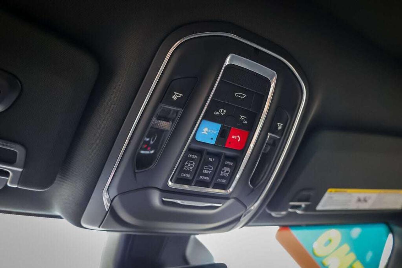 2025 Jeep Grand Cherokee Trailer Tow, Luxury Tech, Panoramic Roof Photo