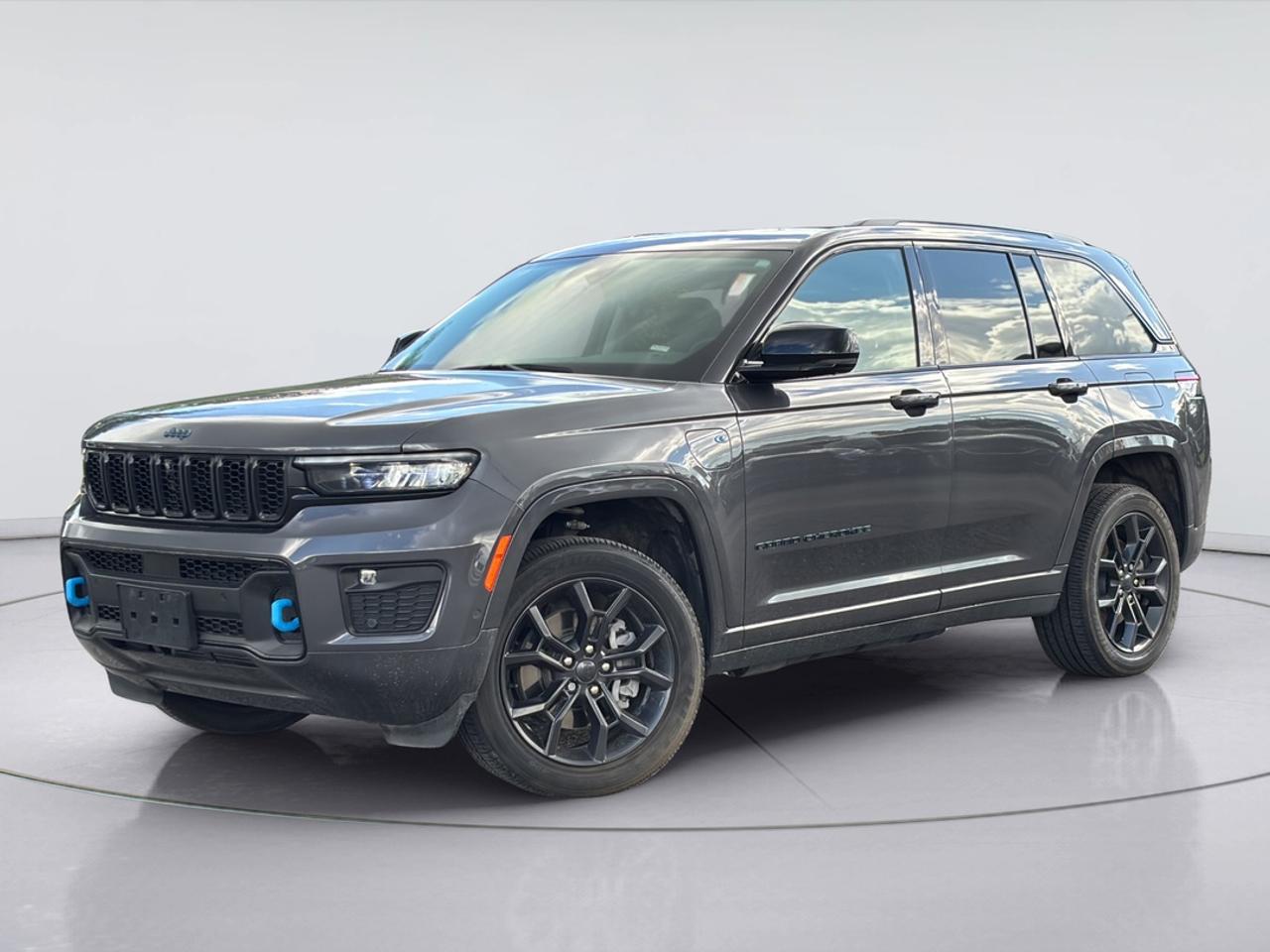 2023 Jeep Grand Cherokee 30th Anniversary Photo0