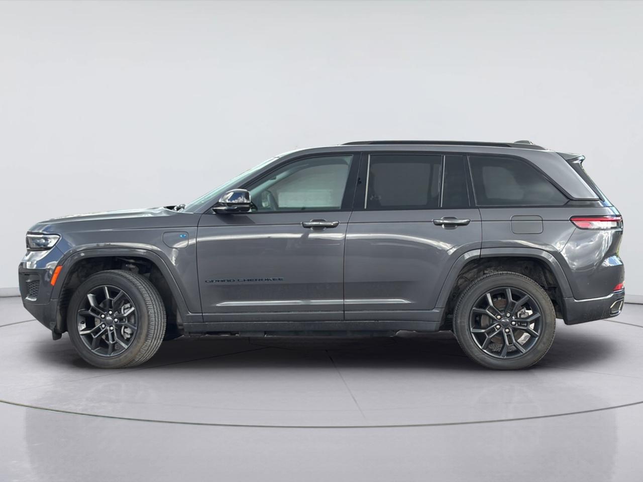 2023 Jeep Grand Cherokee 30th Anniversary Photo