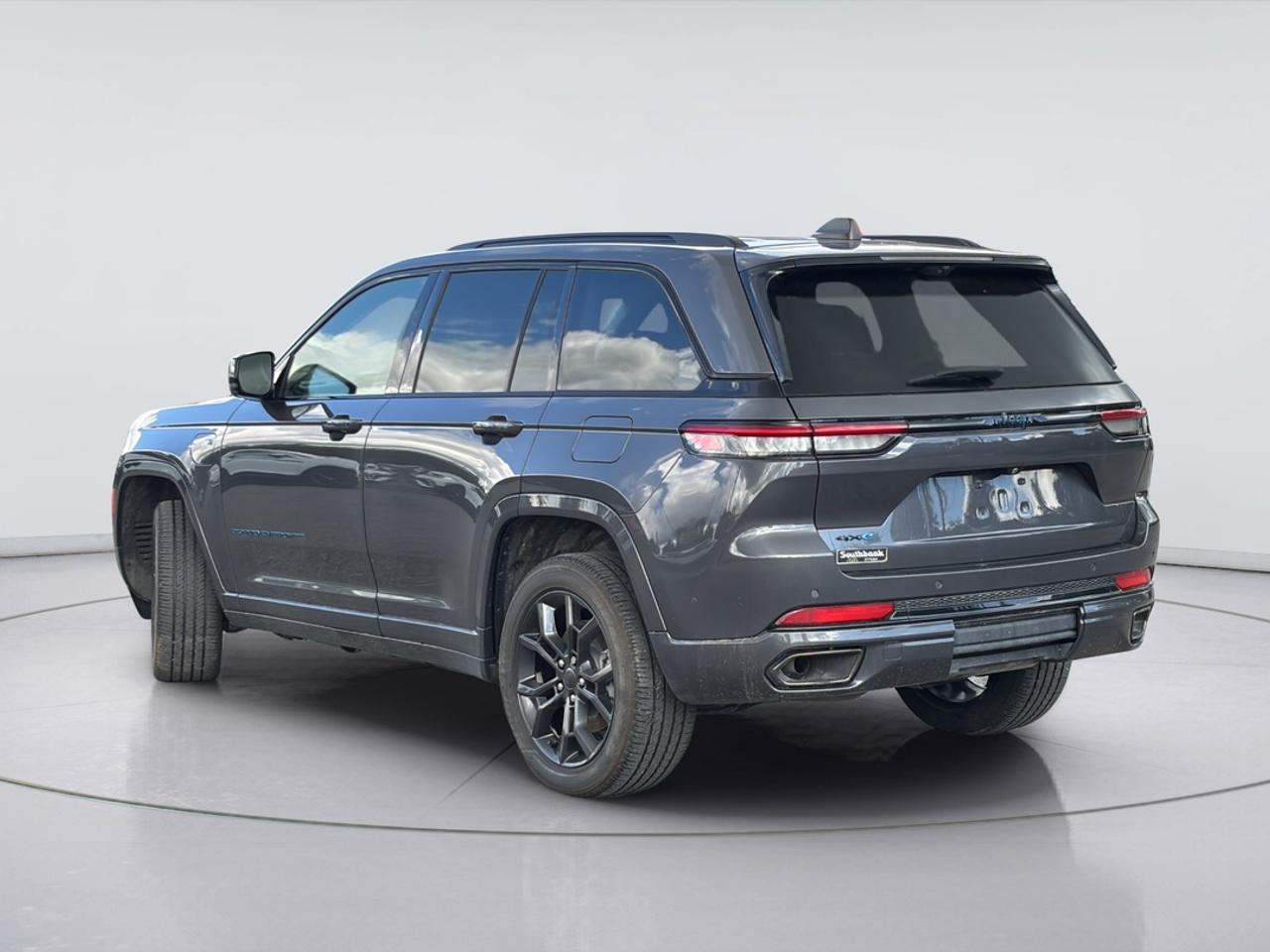 2023 Jeep Grand Cherokee 30th Anniversary Photo