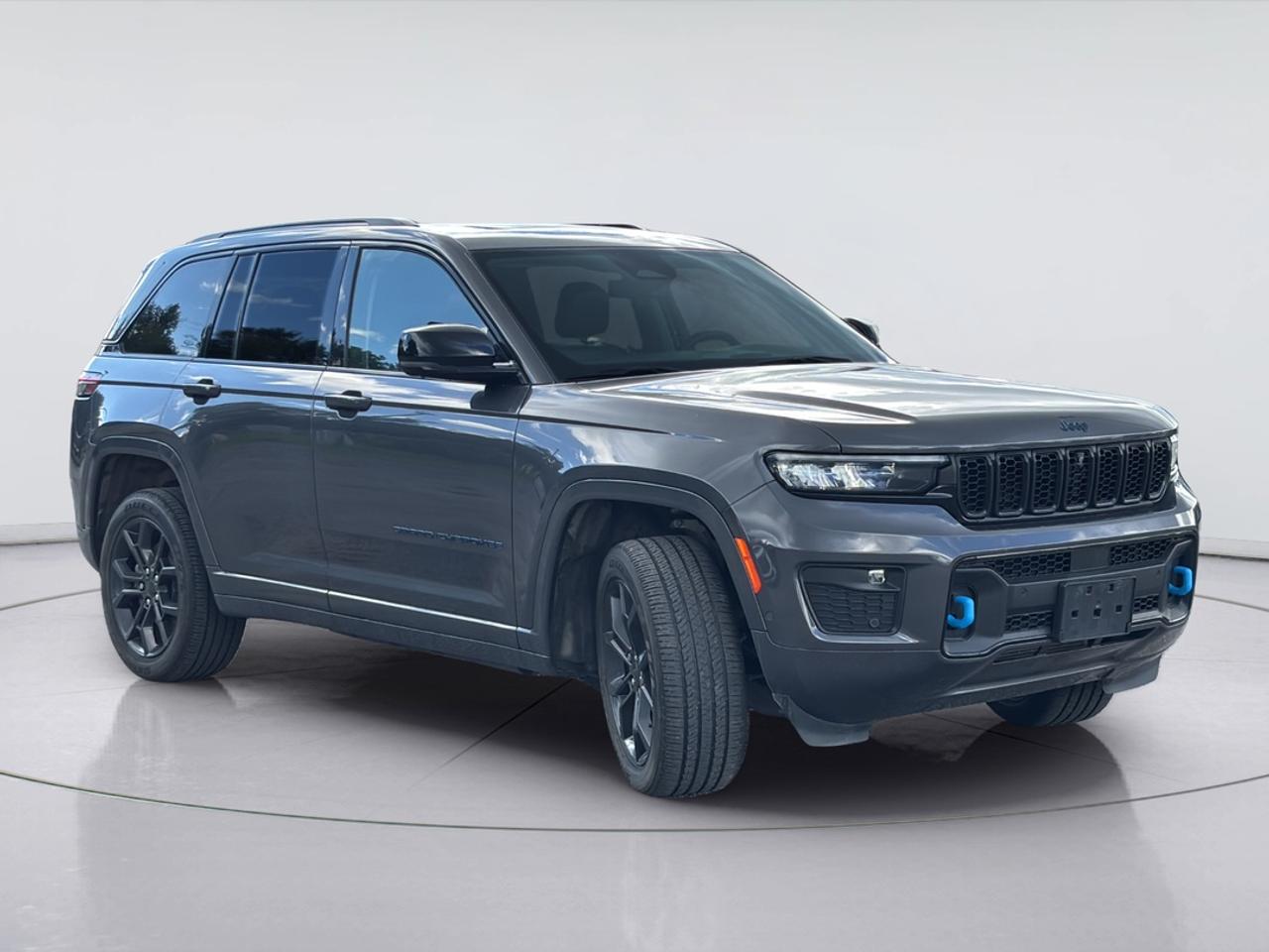2023 Jeep Grand Cherokee 30th Anniversary Photo
