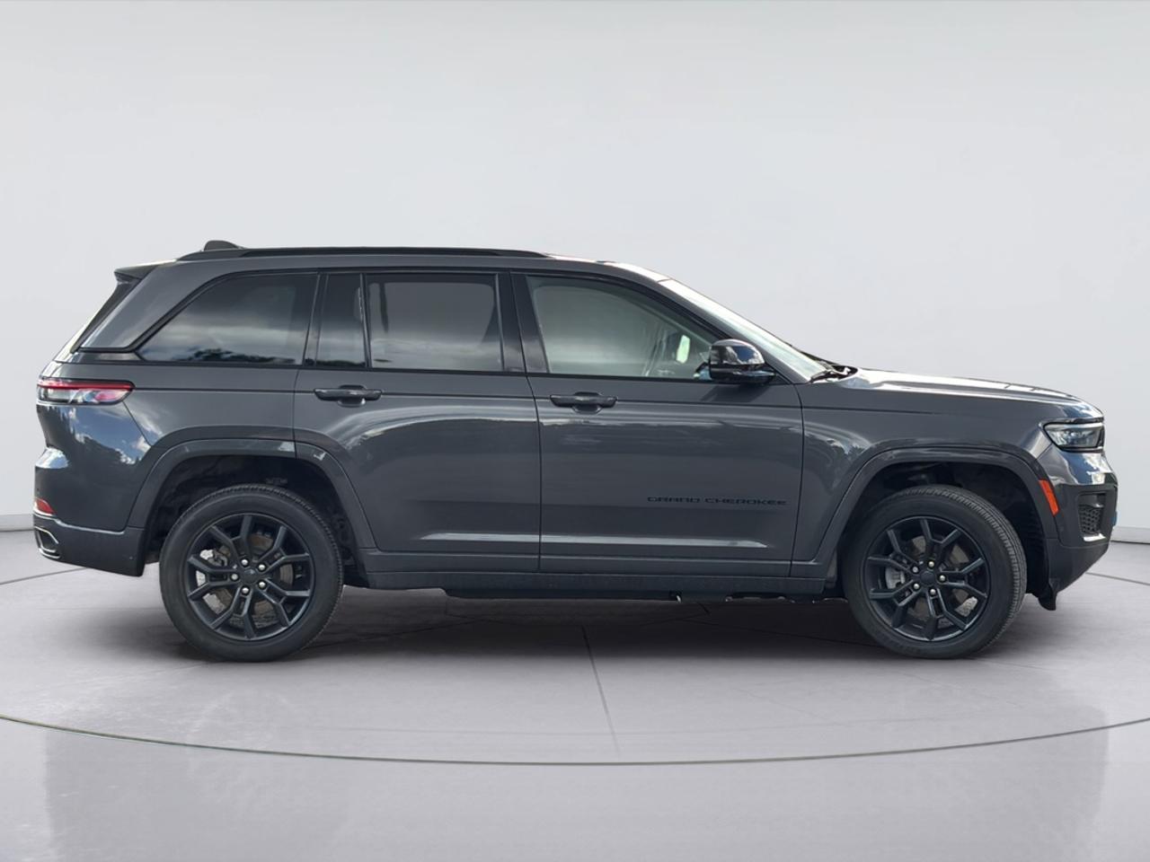 2023 Jeep Grand Cherokee 30th Anniversary Photo