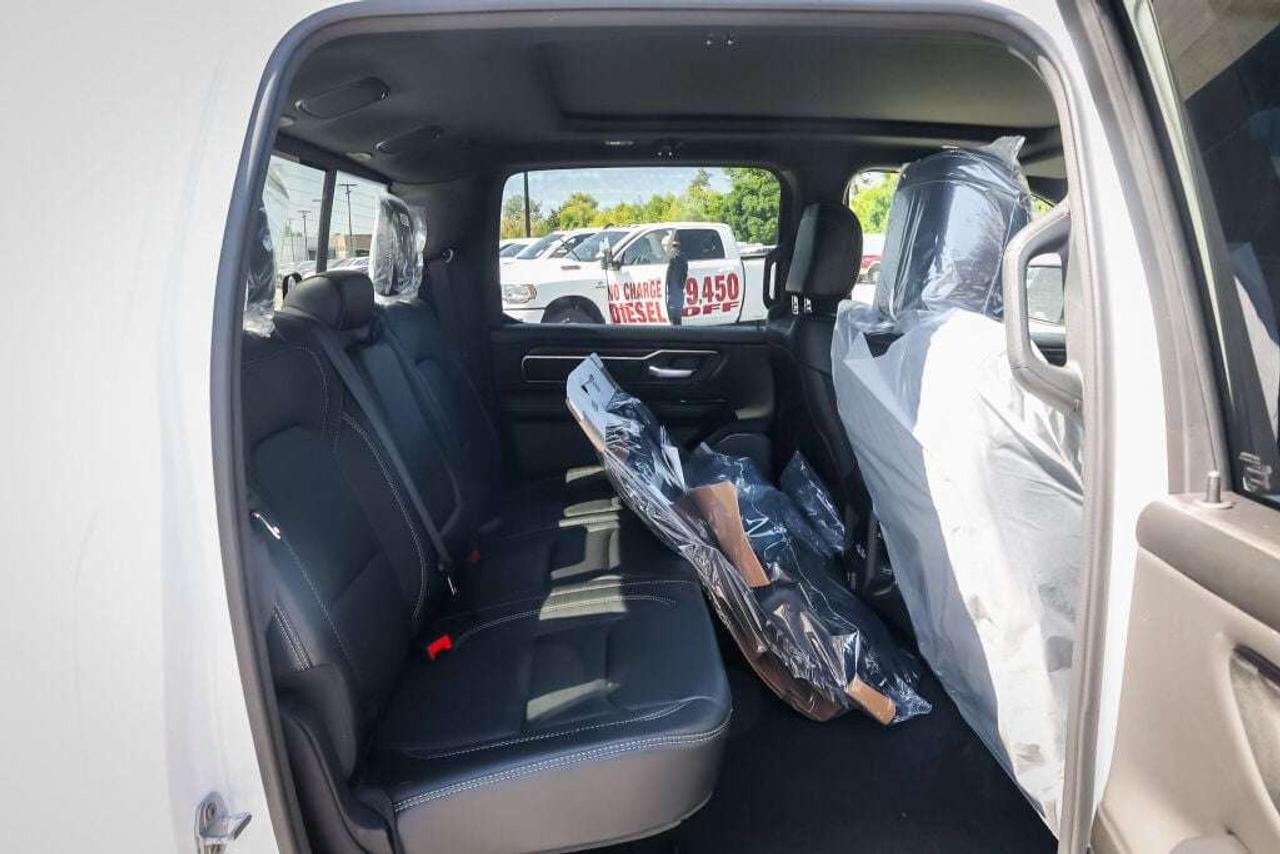 2025 RAM 1500 SPORT Photo