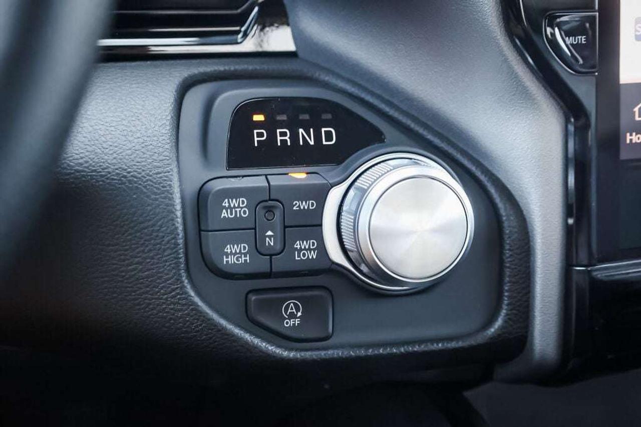 2025 RAM 1500 SPORT Photo