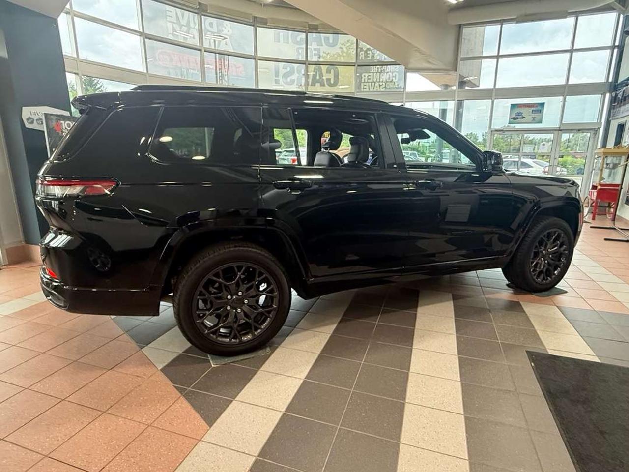 2025 Jeep Grand Cherokee SUMMIT L Photo