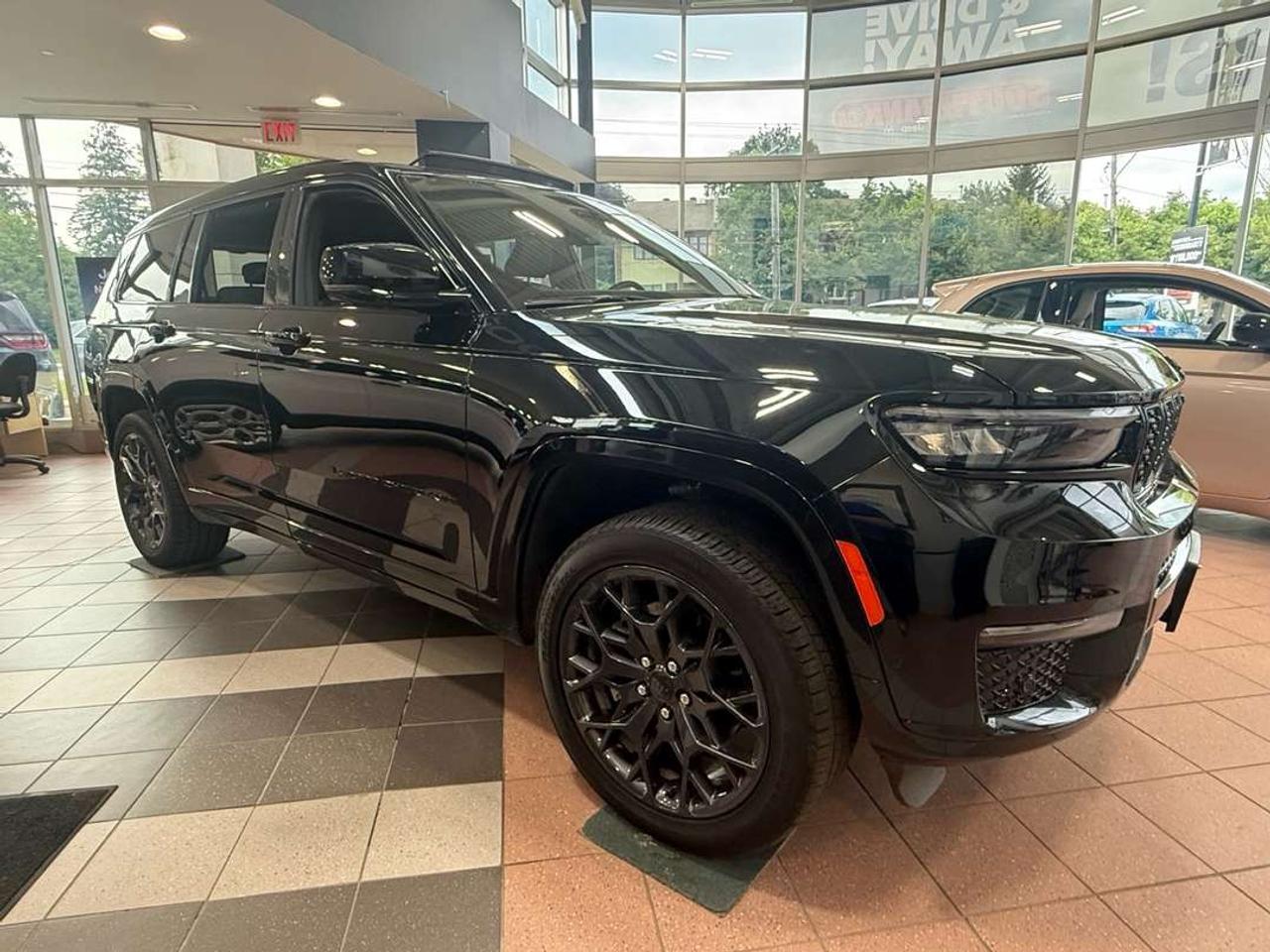 2025 Jeep Grand Cherokee SUMMIT L Photo5