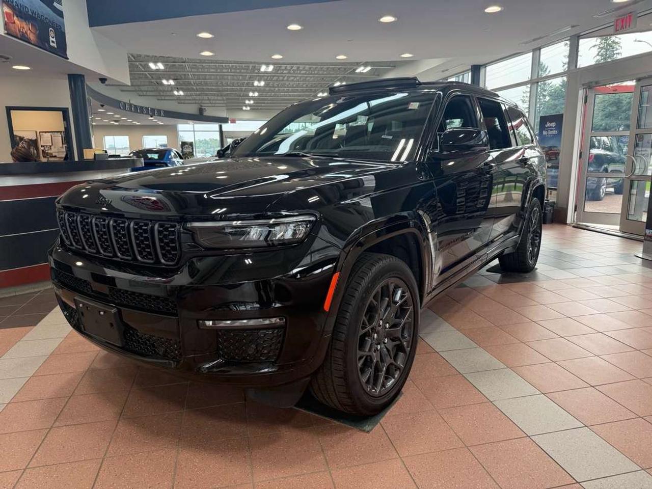 2025 Jeep Grand Cherokee SUMMIT L Photo0