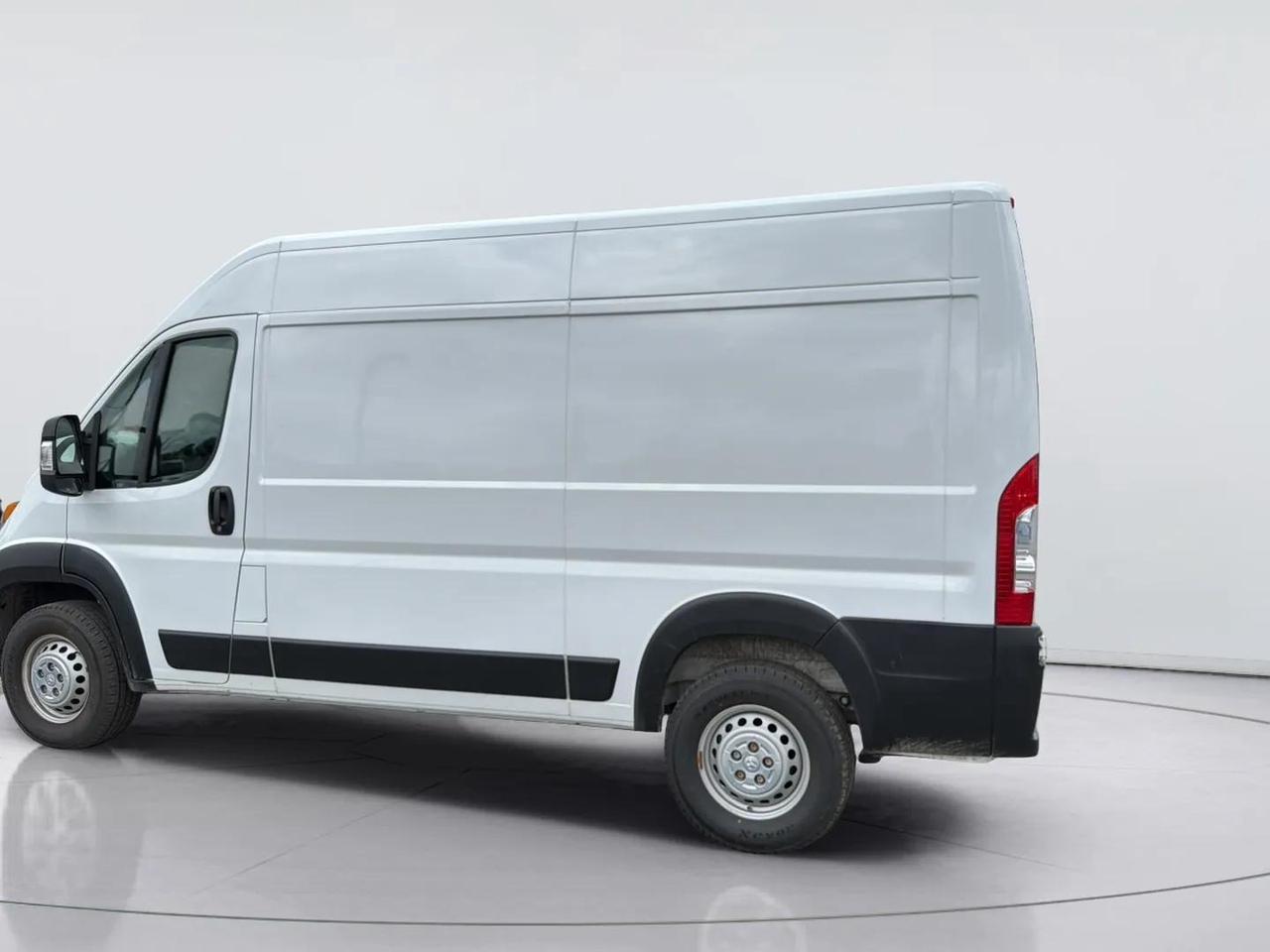 2025 RAM ProMaster Cargo Van HIGH ROOF 2500 Photo3
