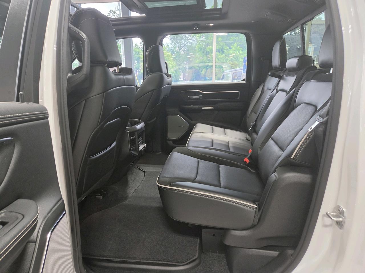 2025 RAM 1500  Photo