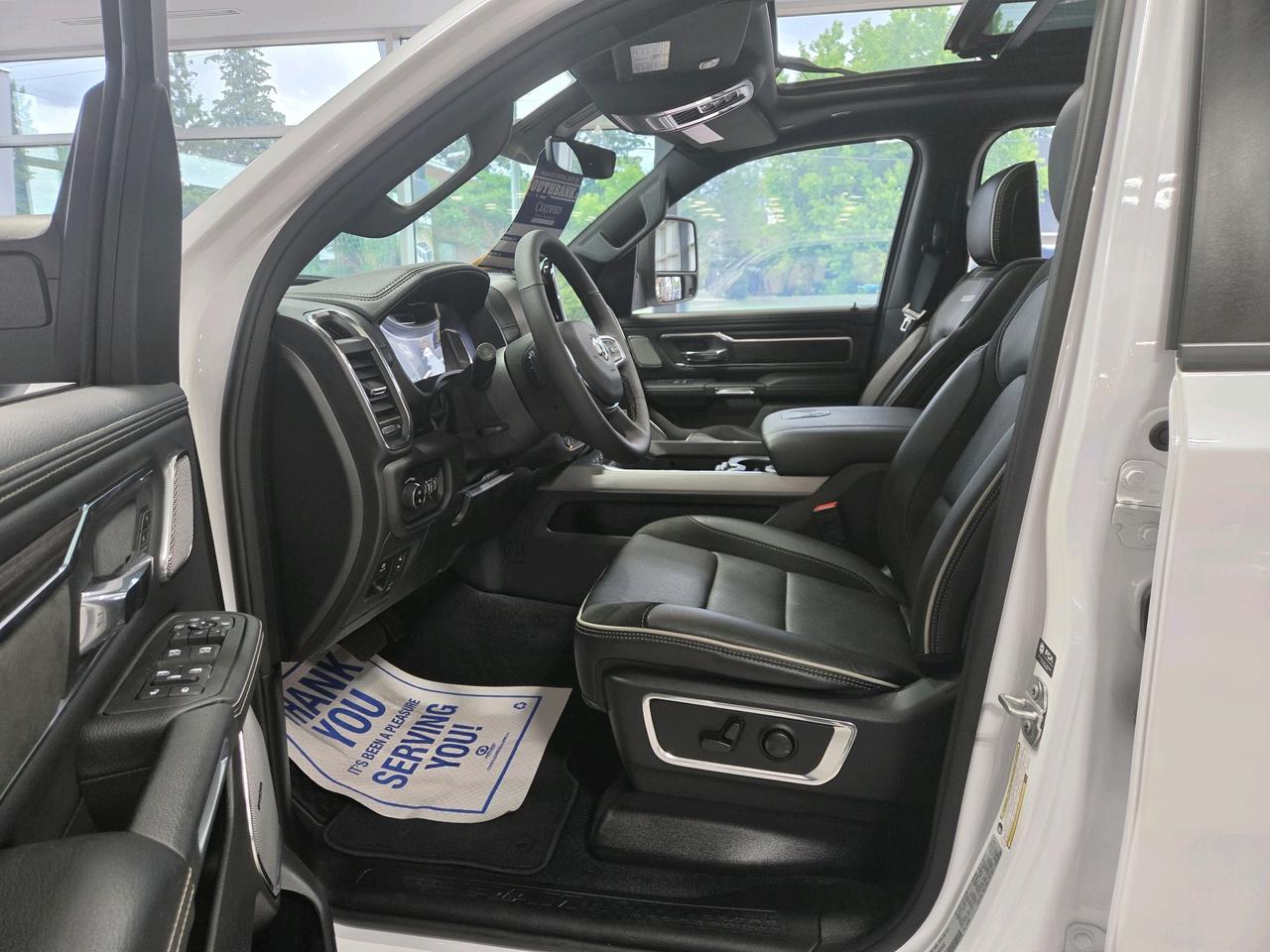 2025 RAM 1500  Photo