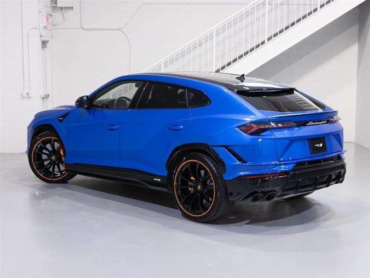 2024 Lamborghini Urus S Photo3