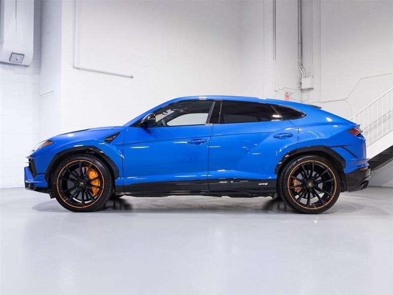 2024 Lamborghini Urus S Photo