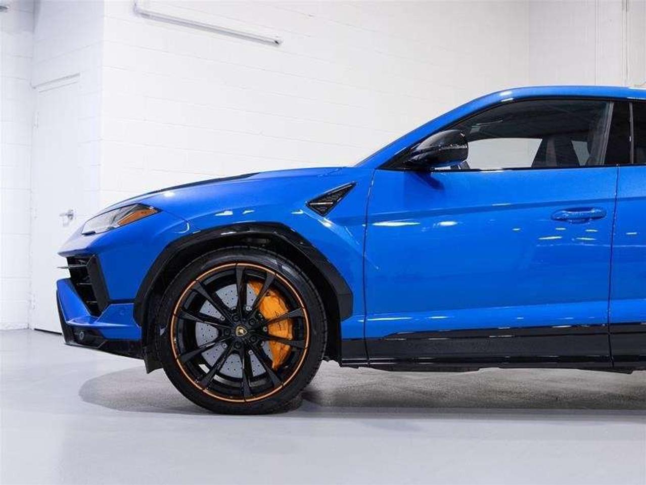 2024 Lamborghini Urus S Photo