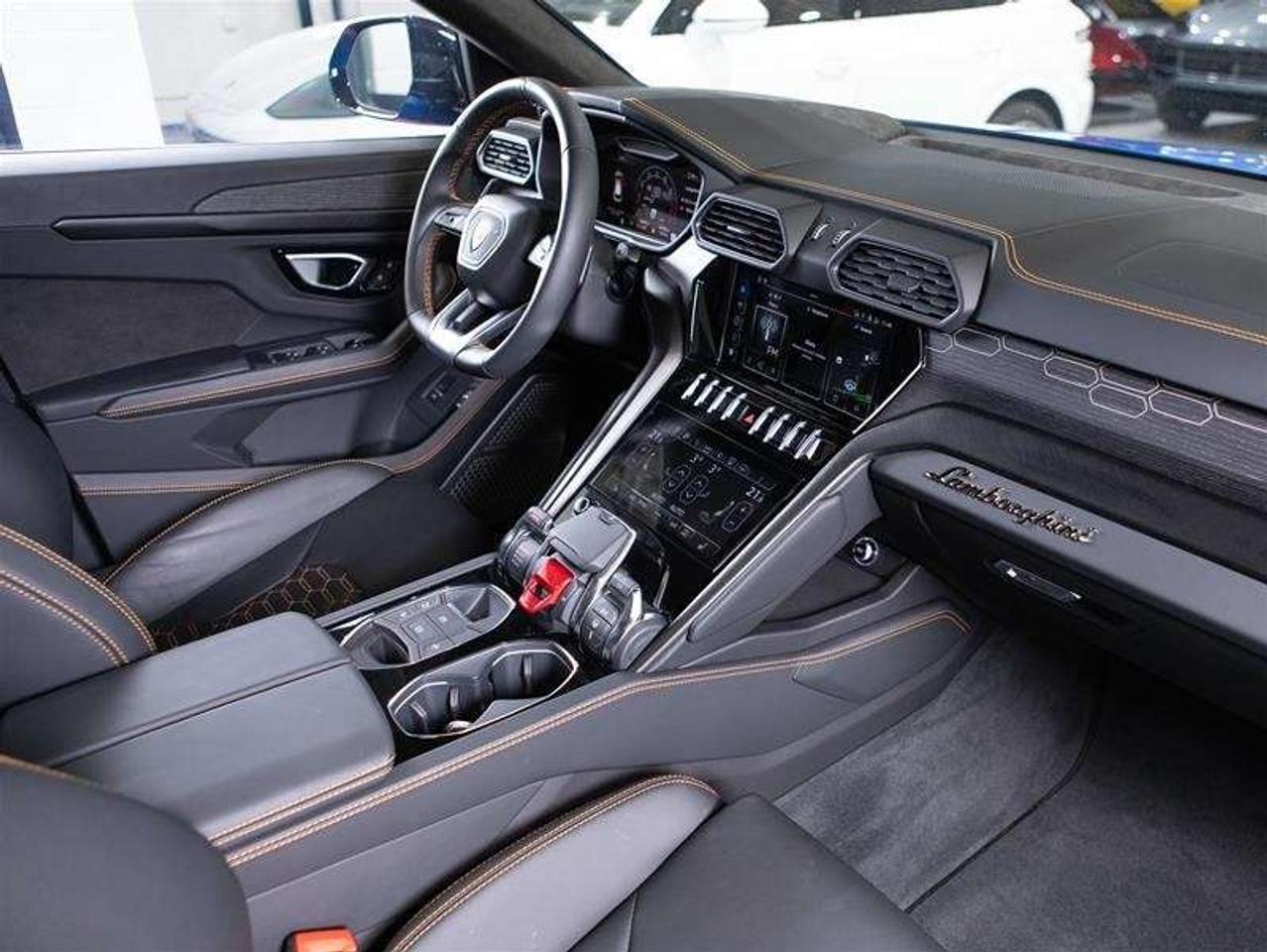 2024 Lamborghini Urus S Photo