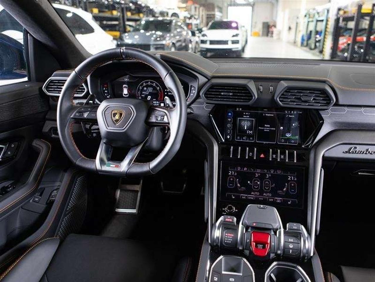 2024 Lamborghini Urus S Photo