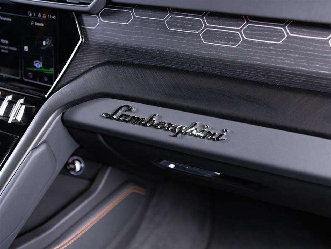 2024 Lamborghini Urus S Photo