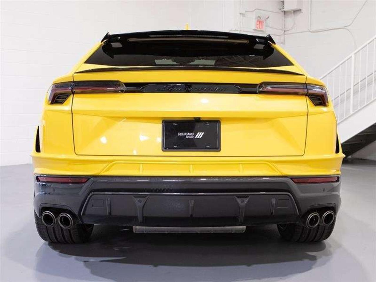 2023 Lamborghini Urus Performante Photo