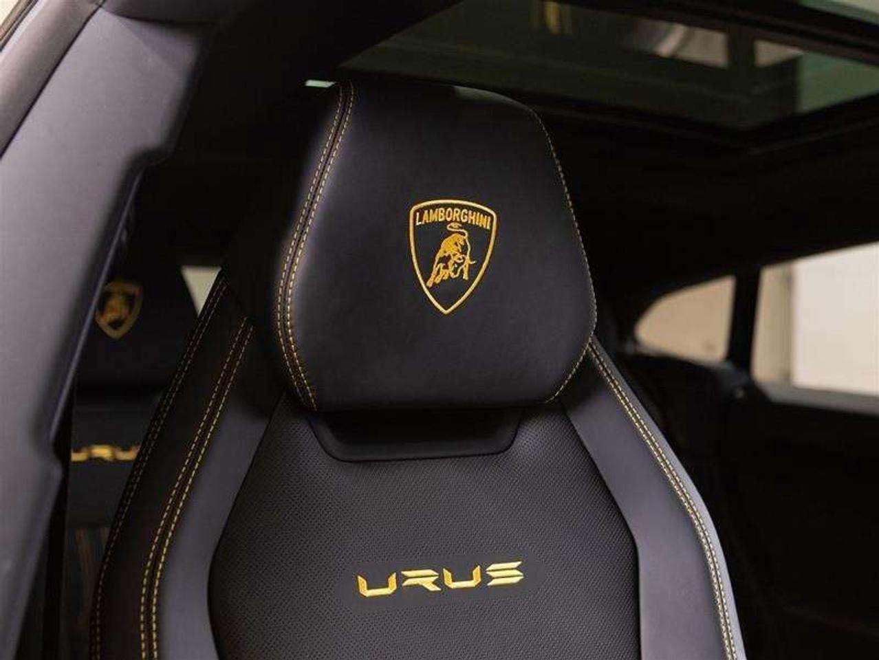 2023 Lamborghini Urus Performante Photo