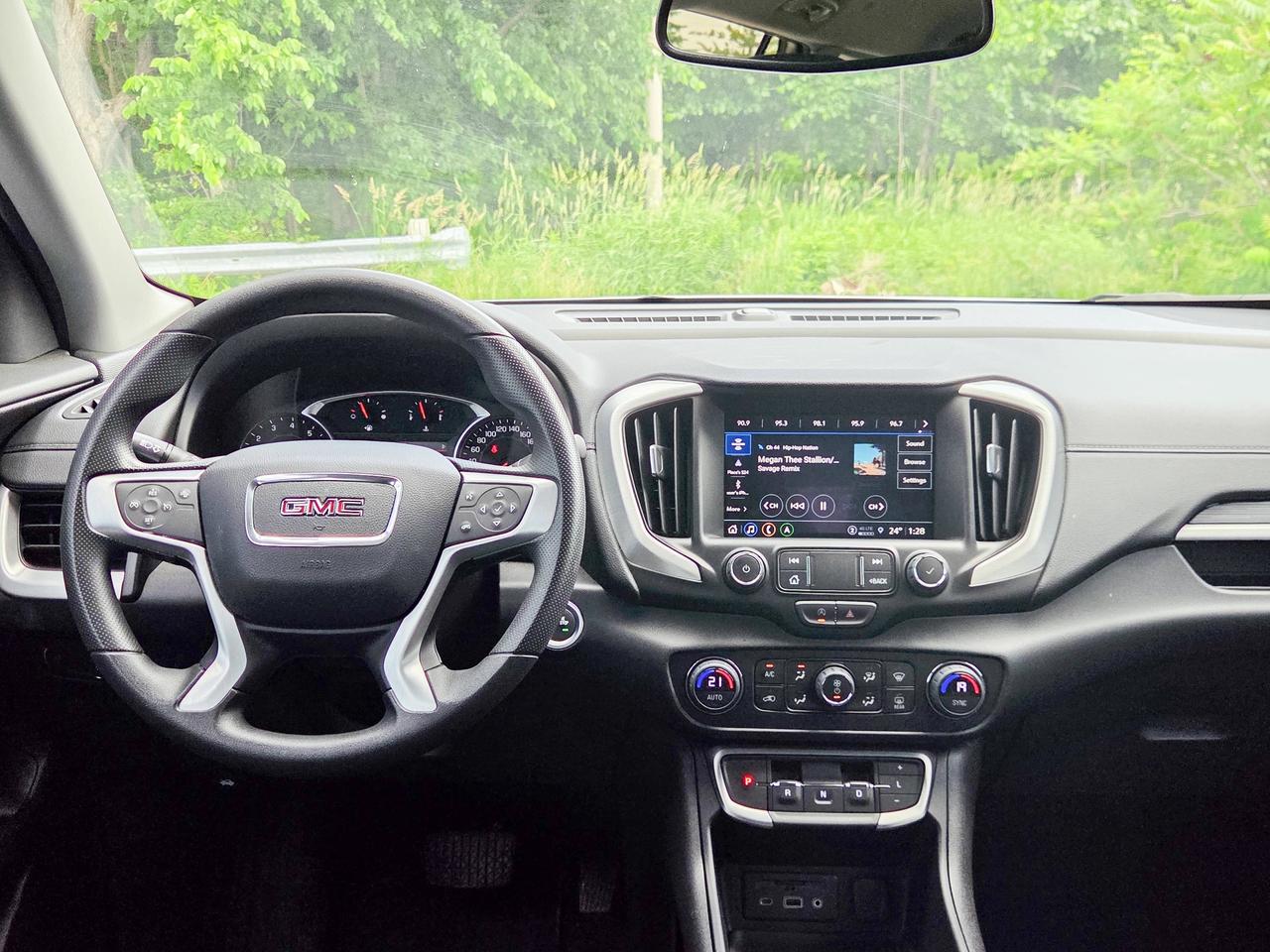 2024 GMC Terrain SLE Photo