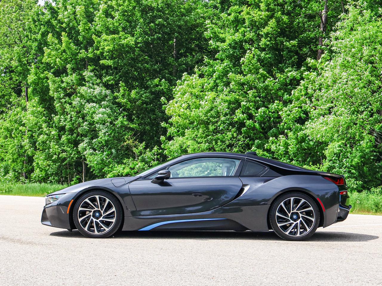 2015 BMW i8  Photo2