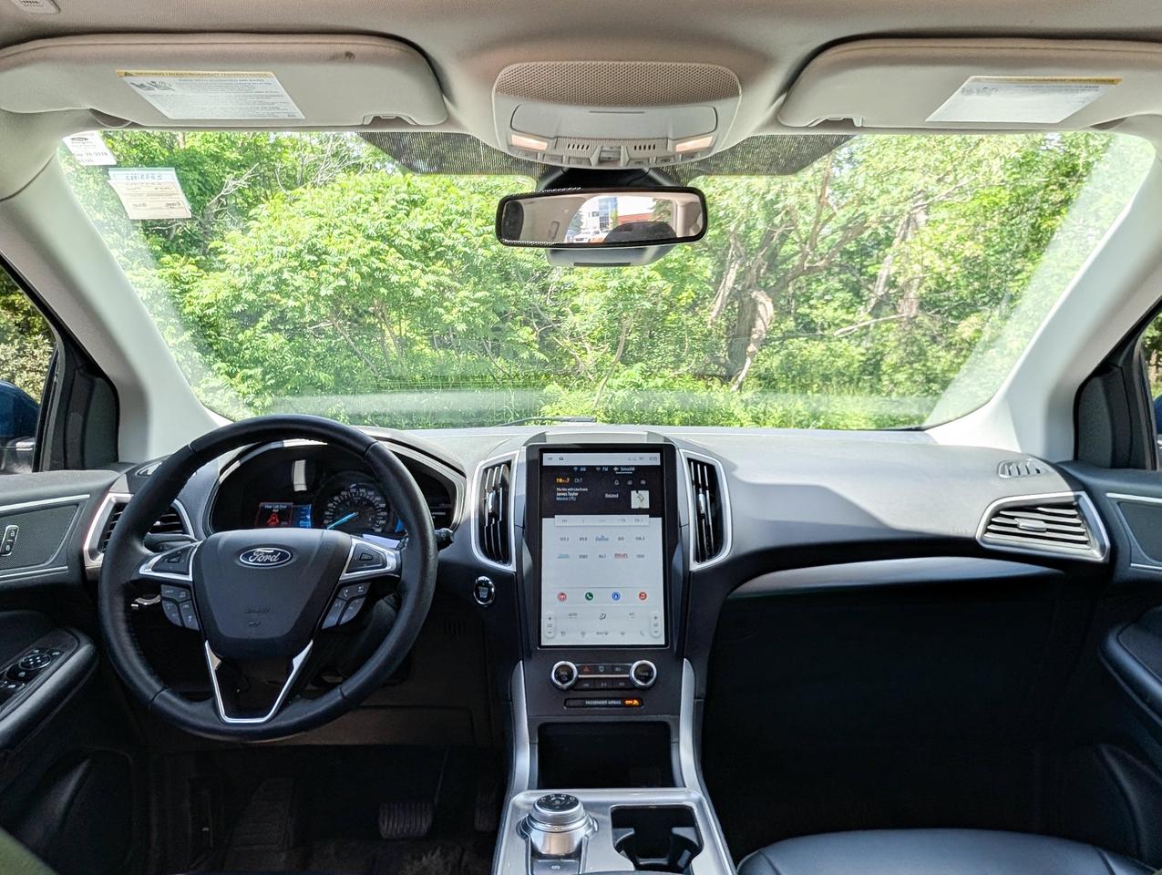 2023 Ford Edge SEL Photo