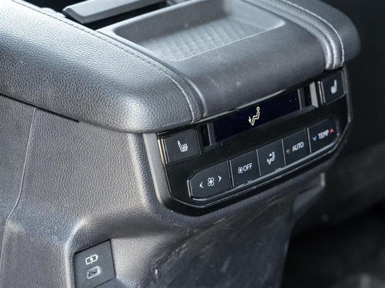2025 Toyota Grand Highlander Limited AWD Pano Sunroof | Backup Cam | Navi | Heated Seats | JBL Audio | Wireless Charging | Limited Photo