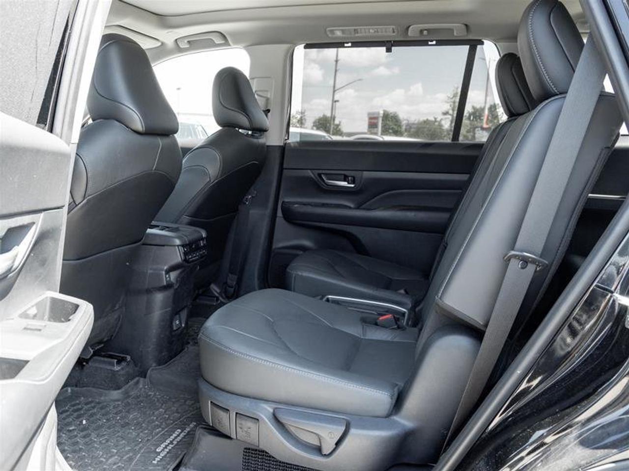 2025 Toyota Grand Highlander Limited AWD Pano Sunroof | Backup Cam | Navi | Heated Seats | JBL Audio | Wireless Charging | Limited Photo