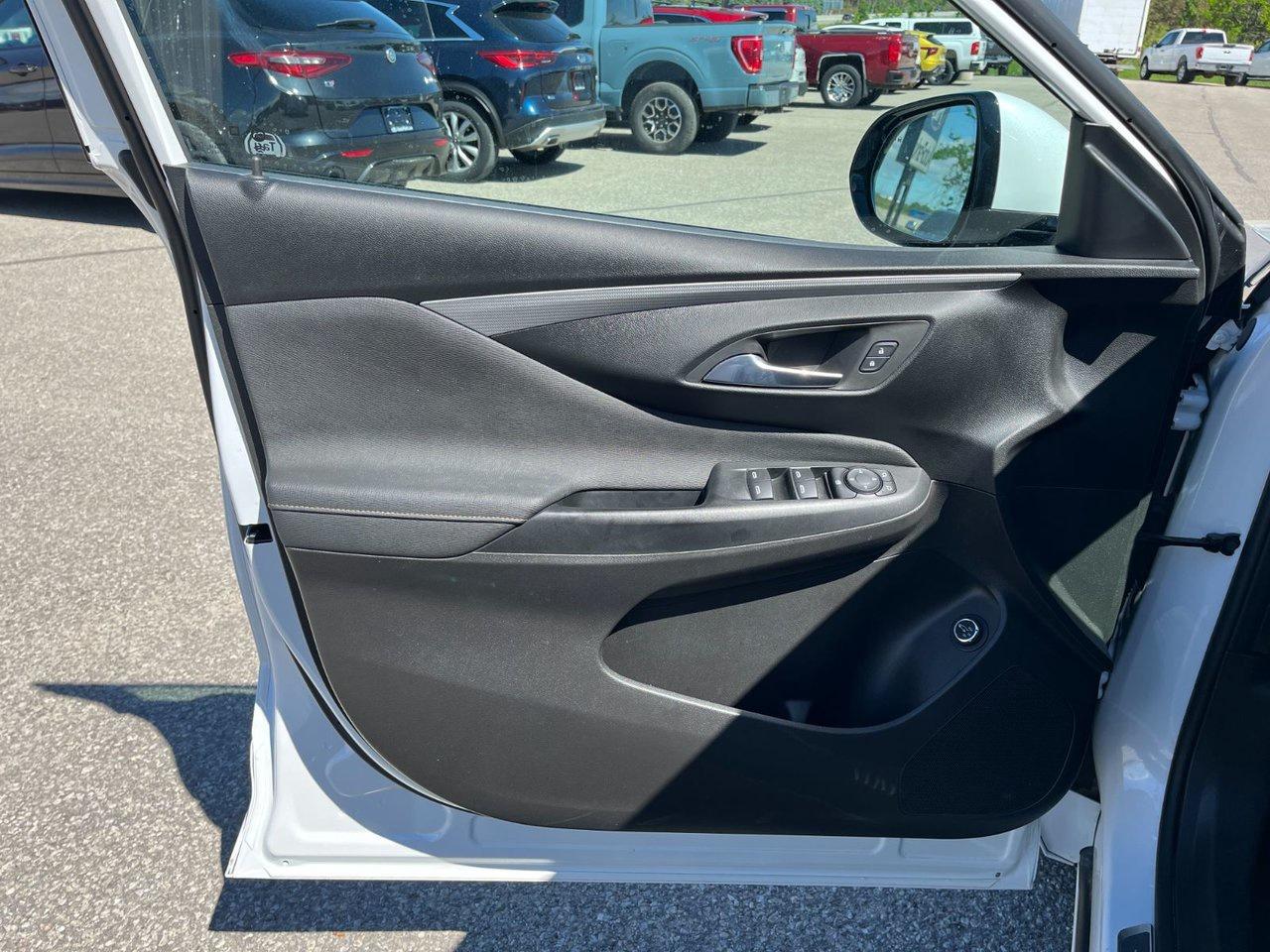 2024 Buick Envista AVENIR FWD Photo