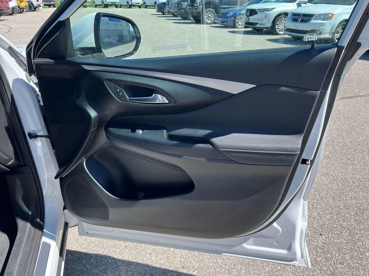 2024 Buick Envista AVENIR FWD Photo