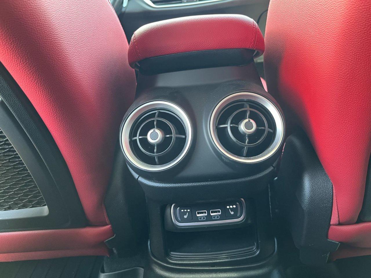 2023 Alfa Romeo Stelvio Veloce AWD Photo