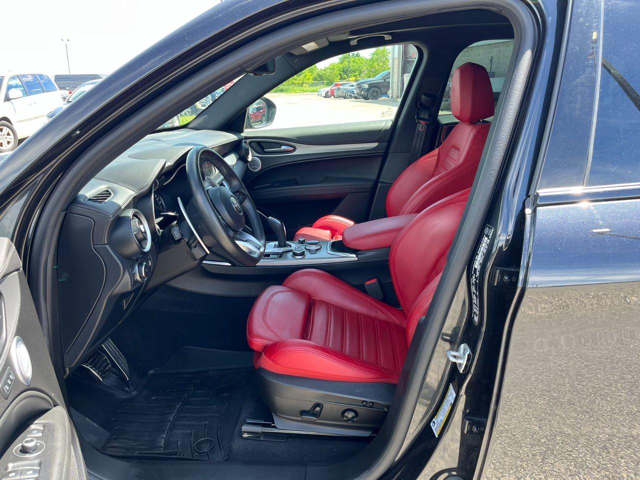 2023 Alfa Romeo Stelvio Veloce AWD Photo