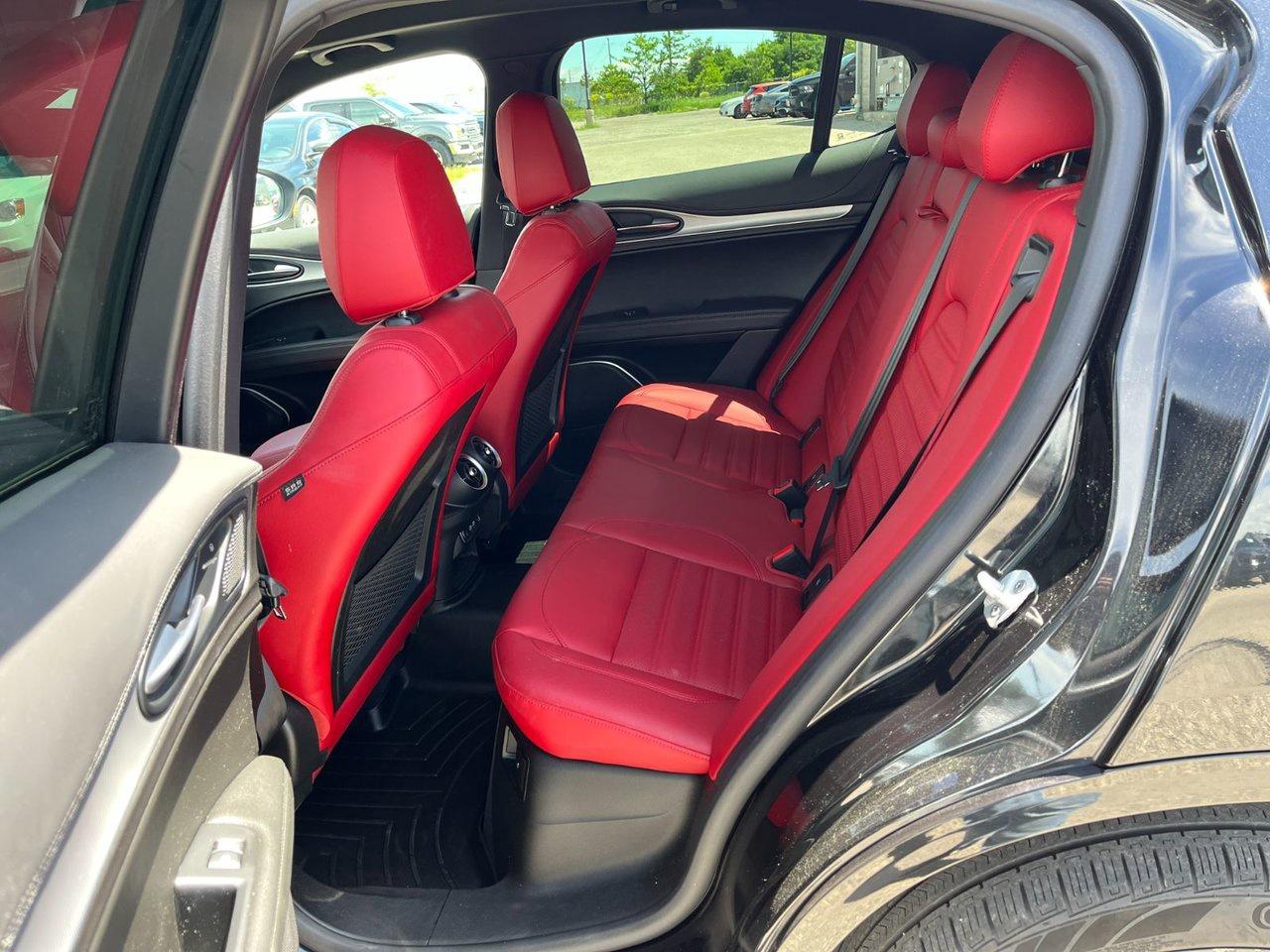 2023 Alfa Romeo Stelvio Veloce AWD Photo