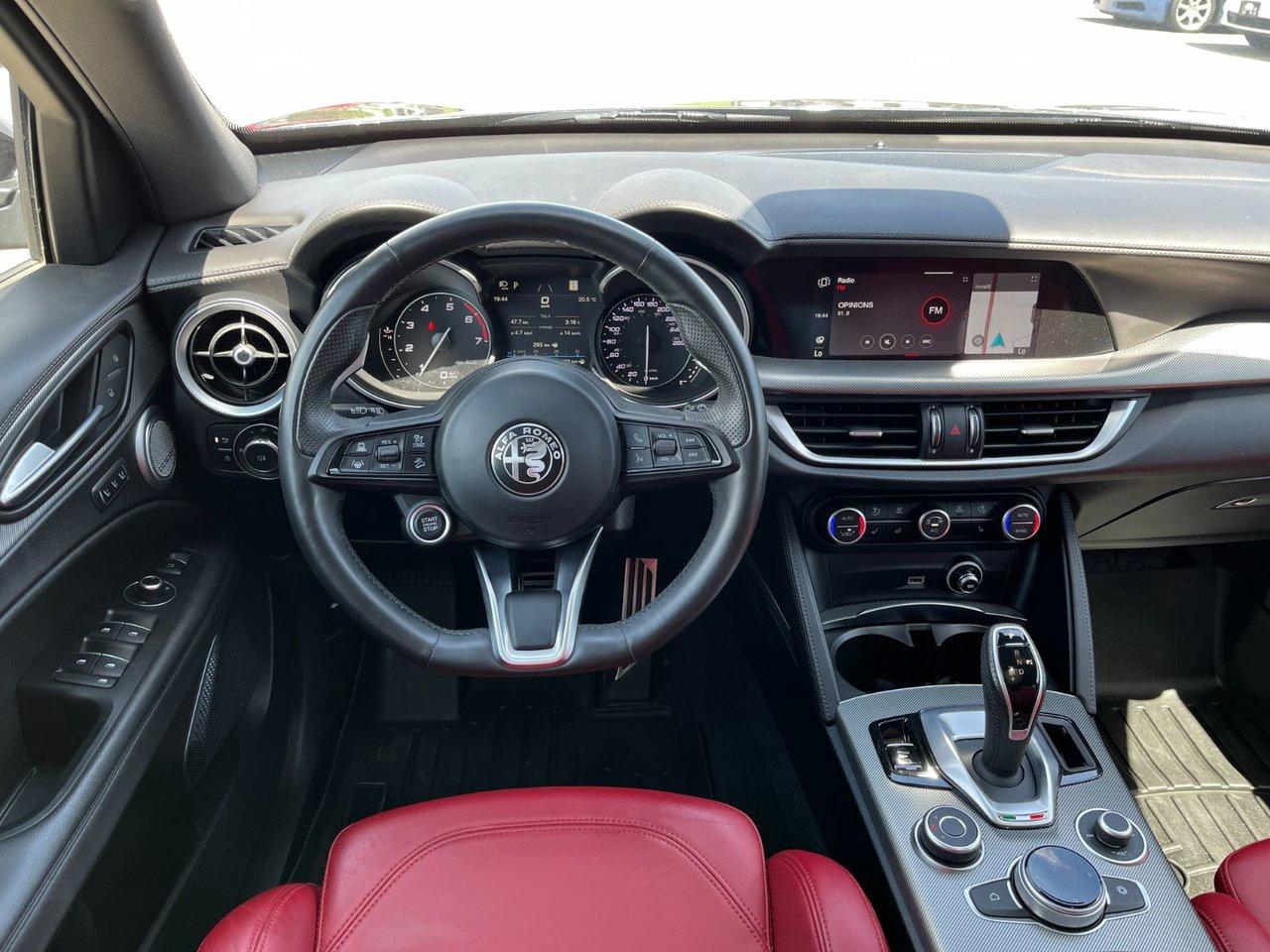 2023 Alfa Romeo Stelvio Veloce AWD Photo