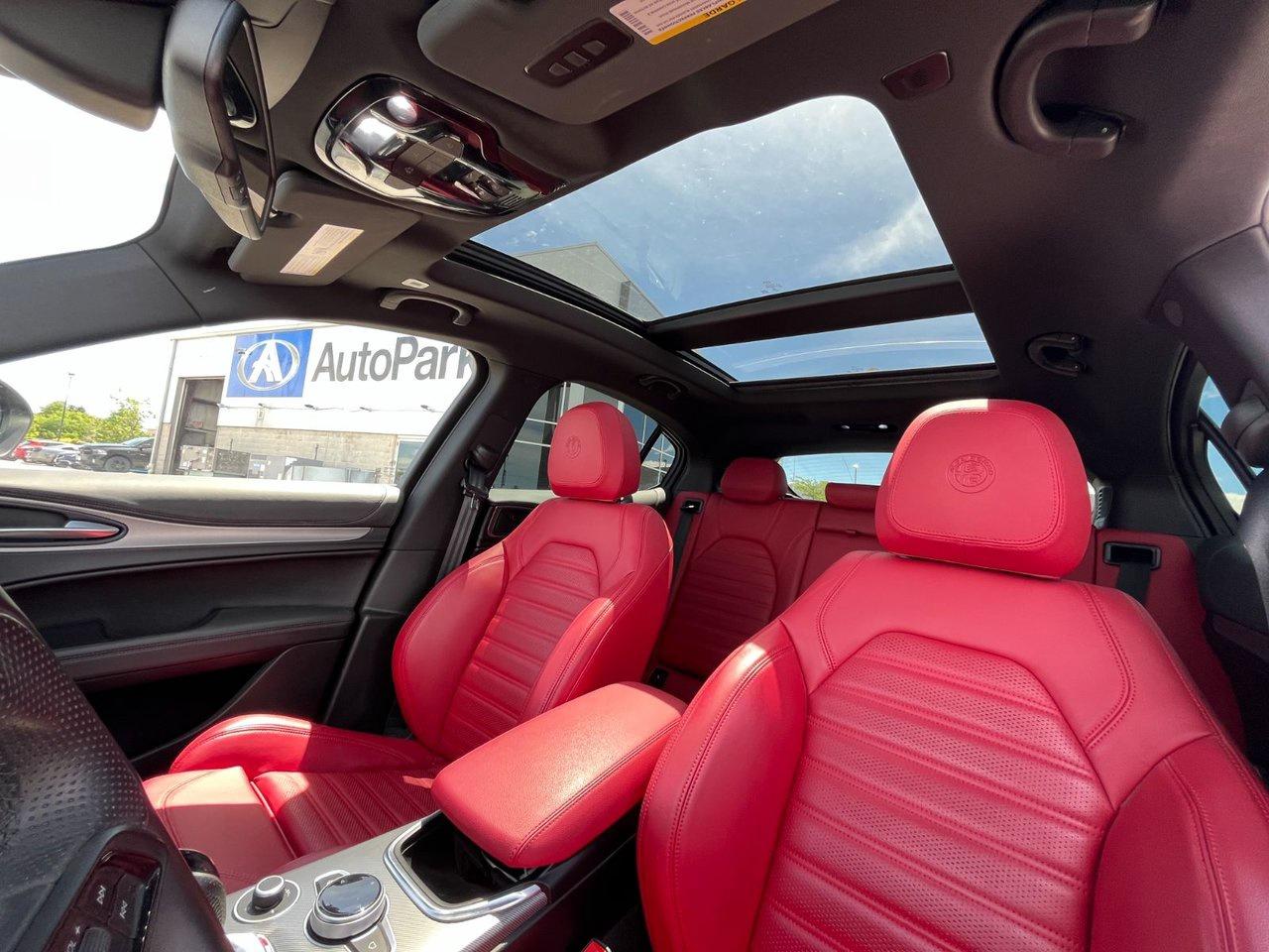 2023 Alfa Romeo Stelvio Veloce AWD Photo