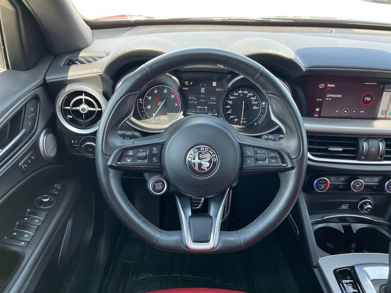 2023 Alfa Romeo Stelvio Veloce AWD Photo