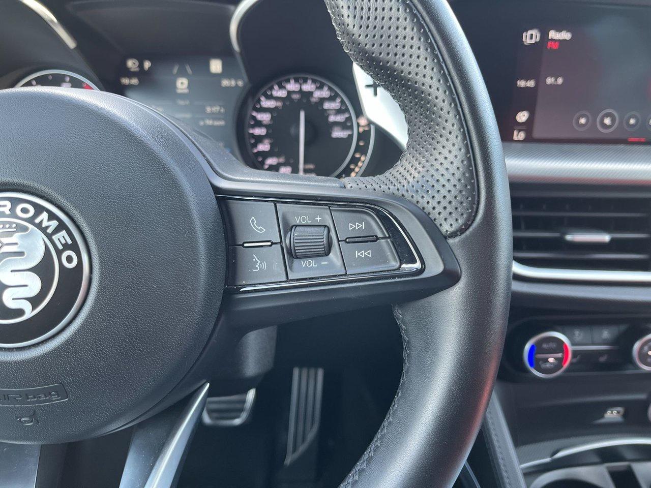 2023 Alfa Romeo Stelvio Veloce AWD Photo