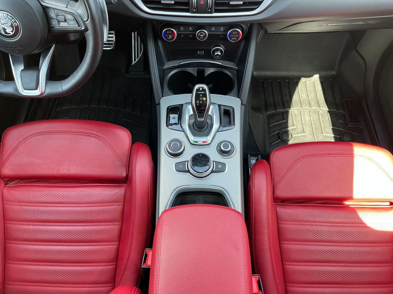 2023 Alfa Romeo Stelvio Veloce AWD Photo