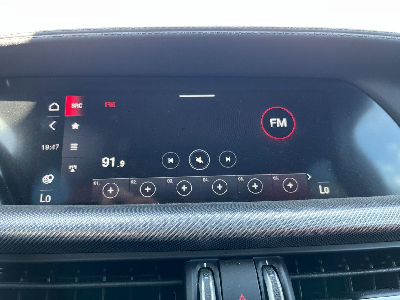 2023 Alfa Romeo Stelvio Veloce AWD Photo