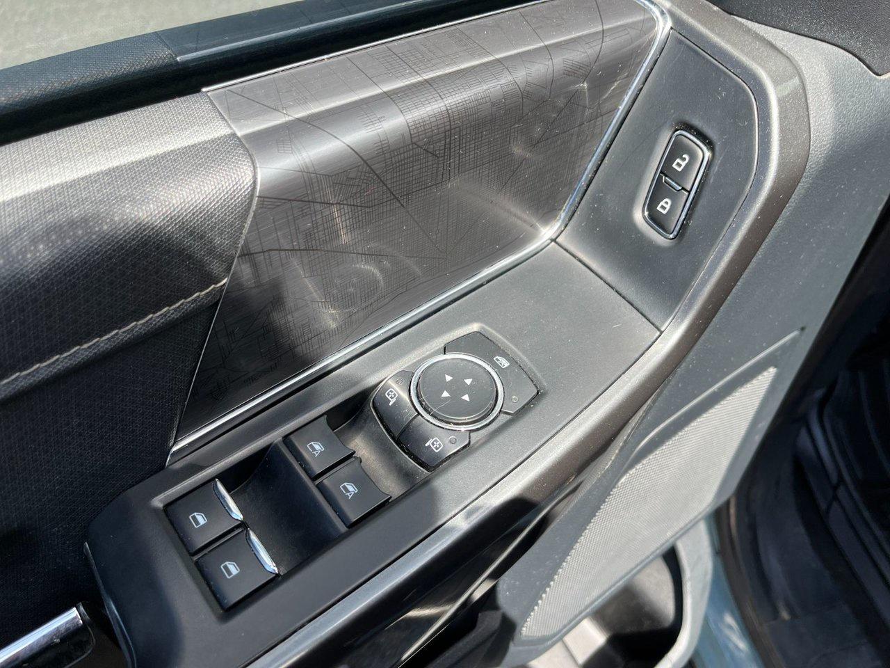 2023 Ford F-150 XLT 4WD SuperCrew 5.5' Box Photo