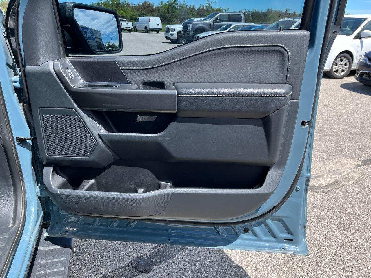 2023 Ford F-150 XLT 4WD SuperCrew 5.5' Box Photo