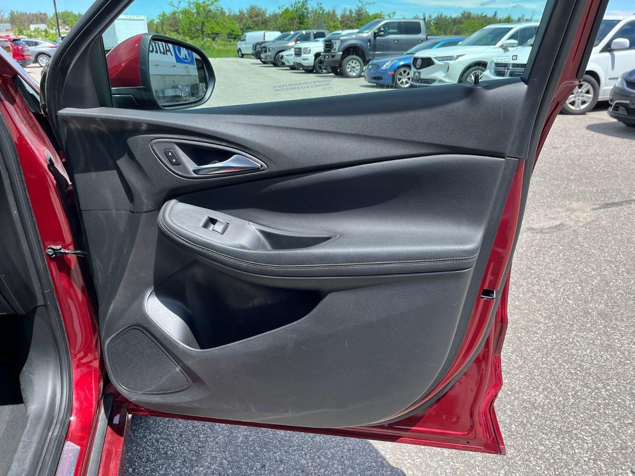 2022 Buick Encore GX AWD 4dr Select Photo