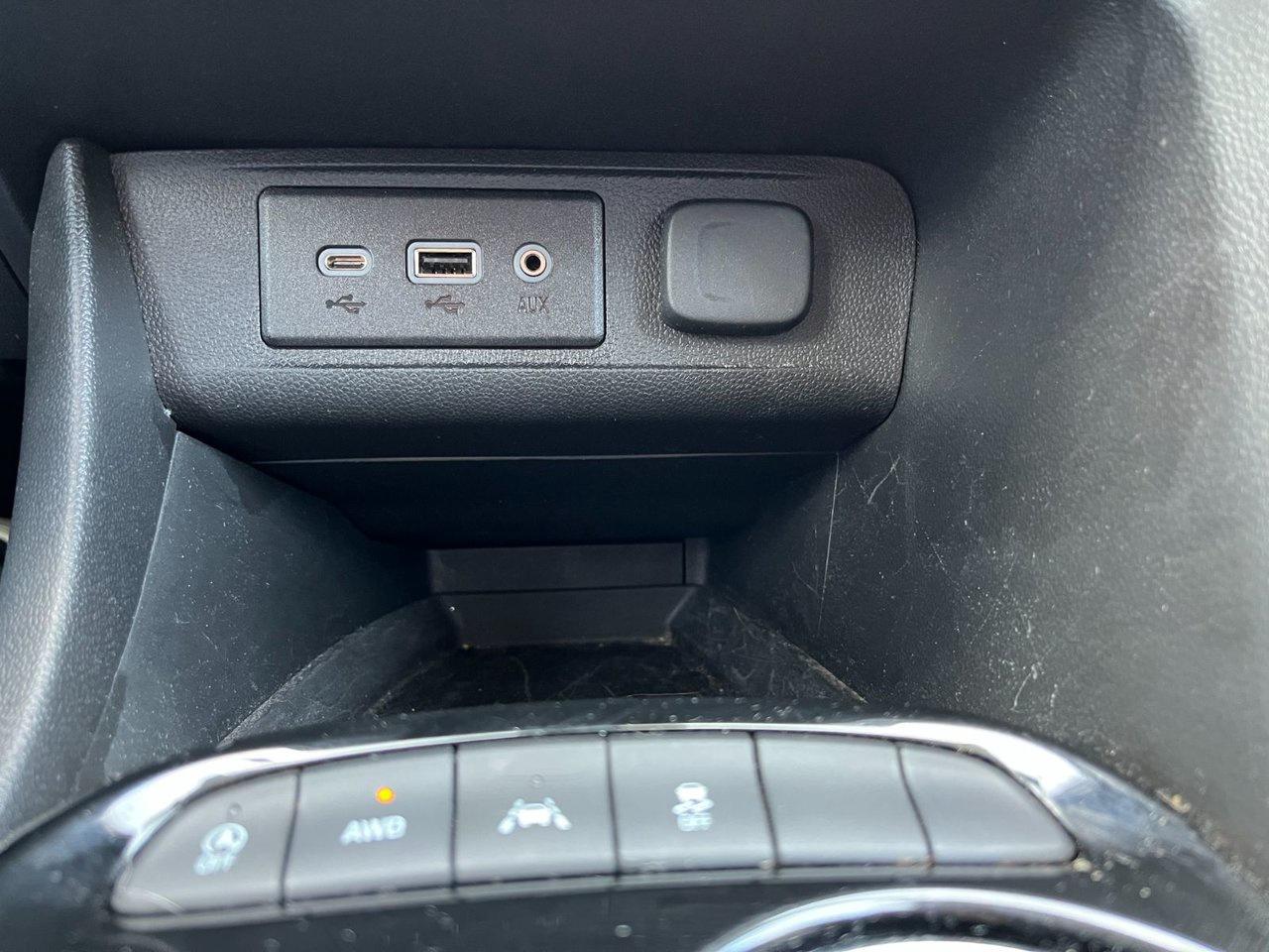 2022 Buick Encore GX AWD 4dr Select Photo
