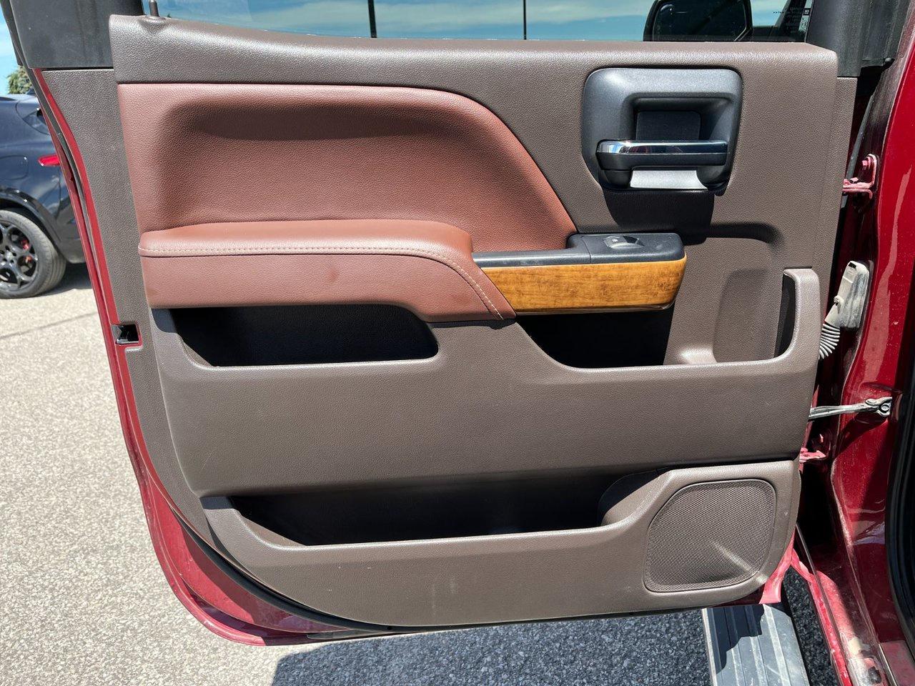 2018 Chevrolet Silverado 1500 4WD Crew Cab 153.0 High Country Photo