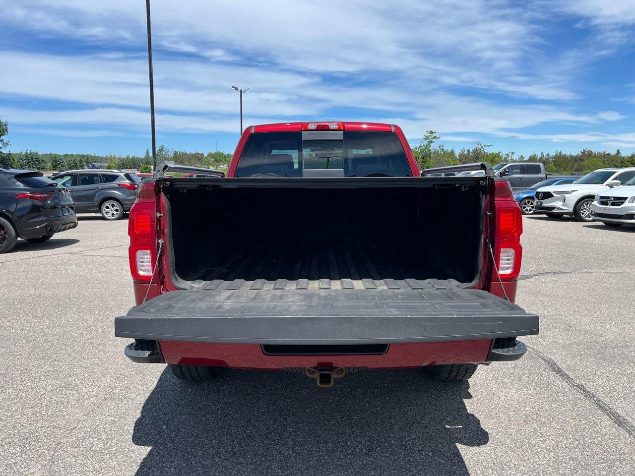 2018 Chevrolet Silverado 1500 4WD Crew Cab 153.0 High Country Photo