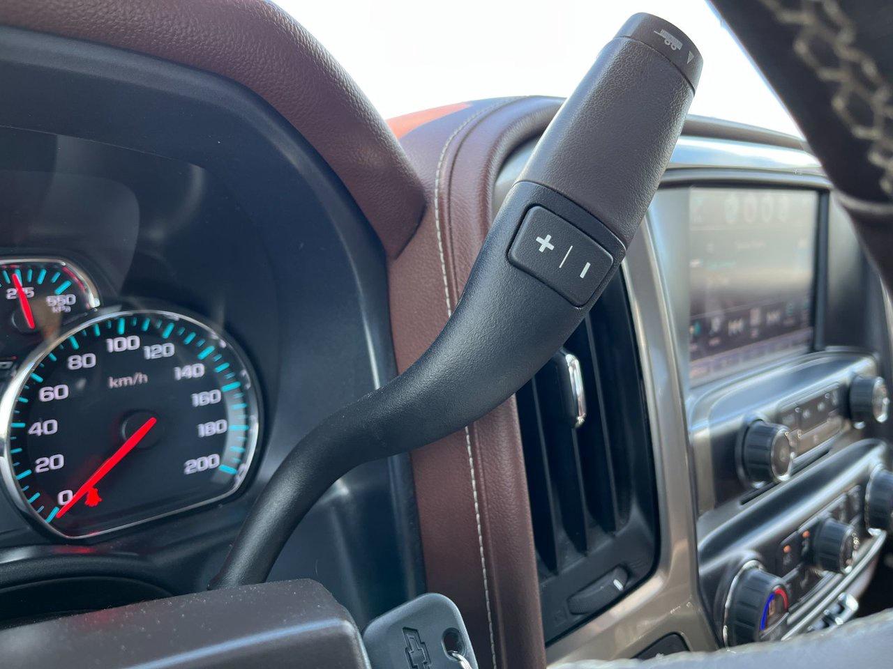 2018 Chevrolet Silverado 1500 4WD Crew Cab 153.0 High Country Photo