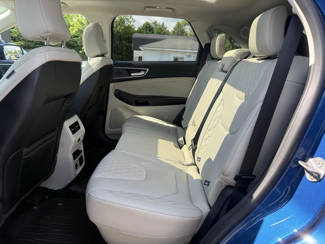 2024 Ford Edge Titanium Photo