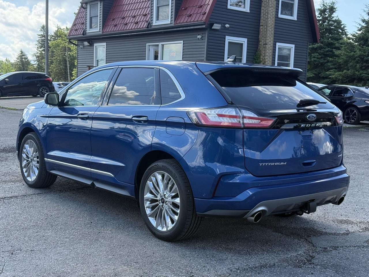 2024 Ford Edge Titanium Photo