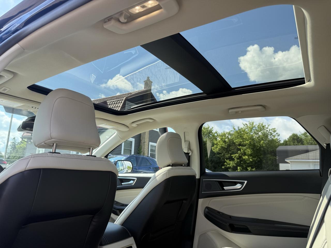2024 Ford Edge Titanium Photo